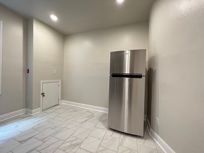 365 Danforth Ave in Jersey City, NJ - Building Photo - Building Photo