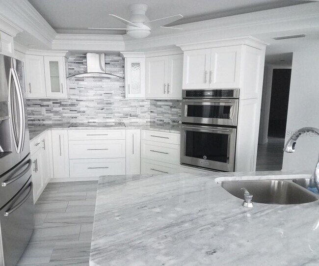 888 Blvd of the Arts in Sarasota, FL - Building Photo - Building Photo