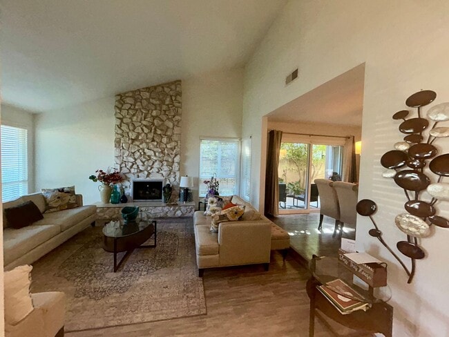 property at 1660 W Sallie Ln