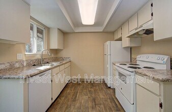 1623 Ash St in Vancouver, WA - Foto de edificio - Building Photo