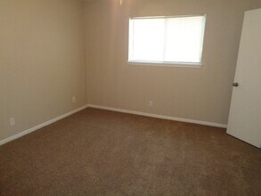 802 Baltic Ln in Houston, TX - Building Photo - Building Photo