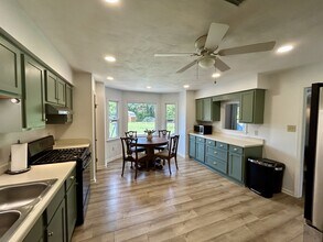 1701 Everest Cir in Virginia Beach, VA - Building Photo - Building Photo