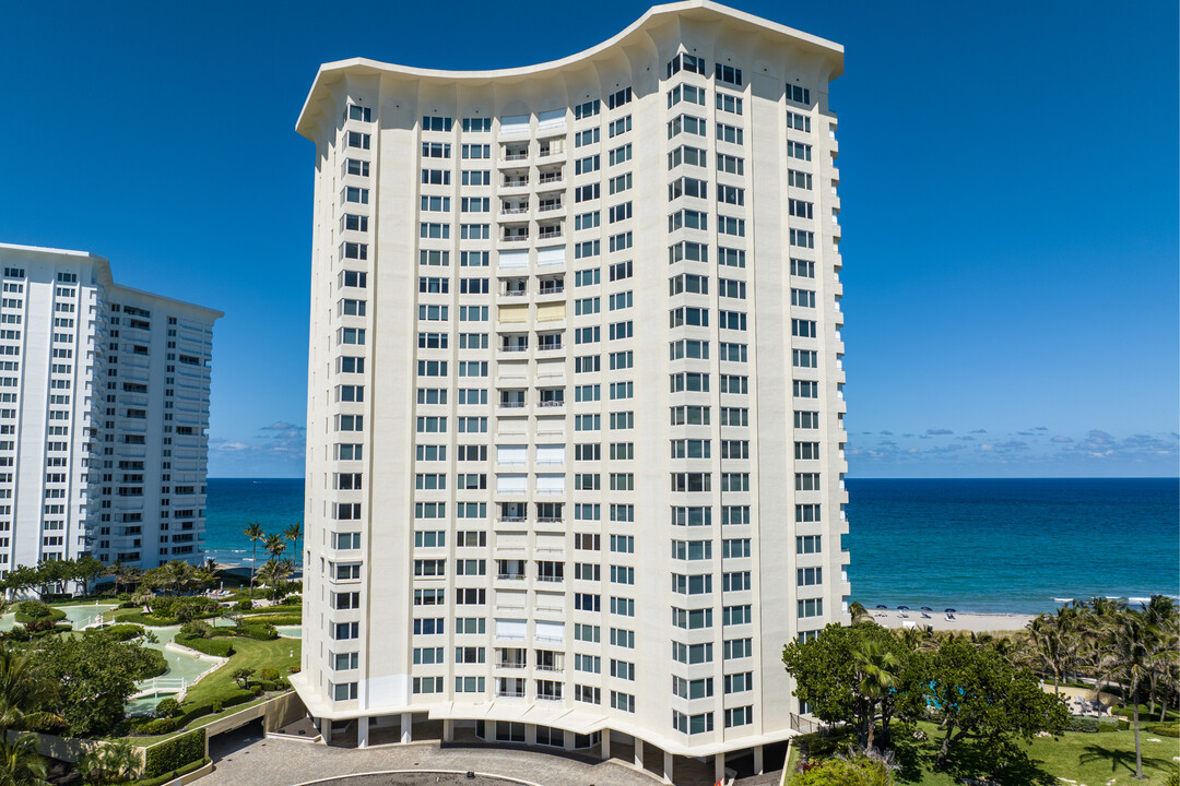 Chalfonte Condos (South Tower) in Boca Raton, FL - Building Photo