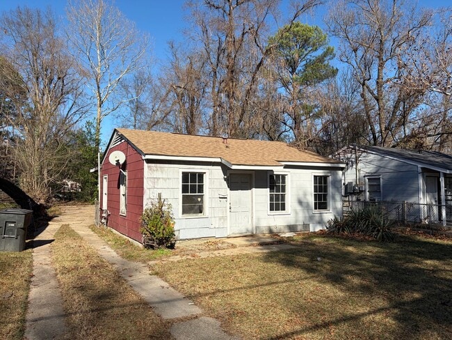 1838 Lyons St in Shreveport, LA - Building Photo - Building Photo