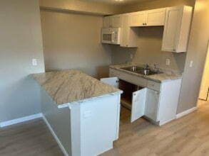 South Terrace Apartments in Cincinnati, OH - Foto de edificio - Interior Photo