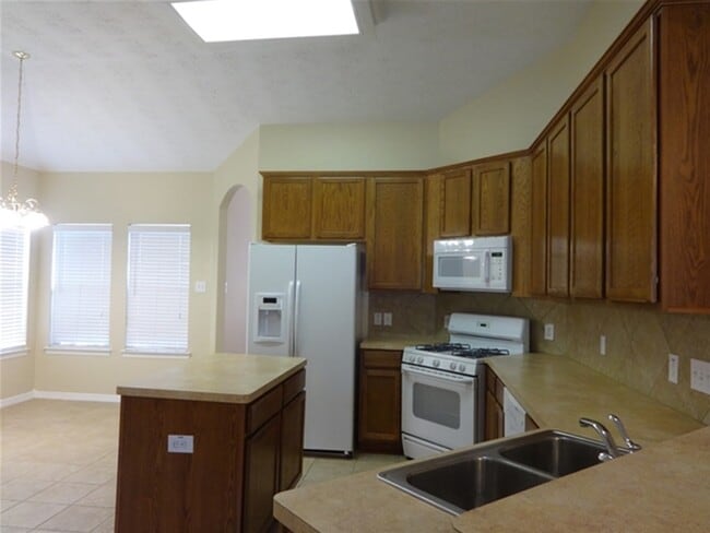 28819 Hidden Cove Dr in Magnolia, TX - Building Photo - Building Photo