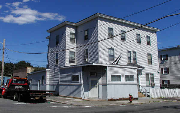 233 Chestnut St in Lynn, MA - Building Photo