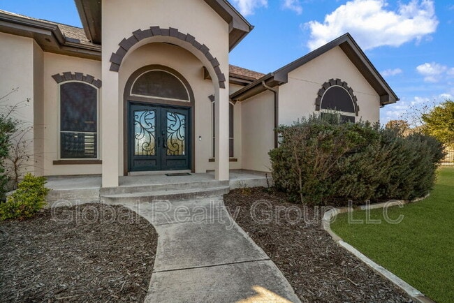 7033 Robin Hood Way in Schertz, TX - Building Photo - Building Photo