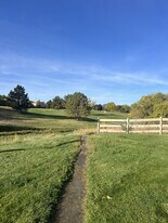 5427 S Dover St, Unit 102 in Denver, CO - Building Photo