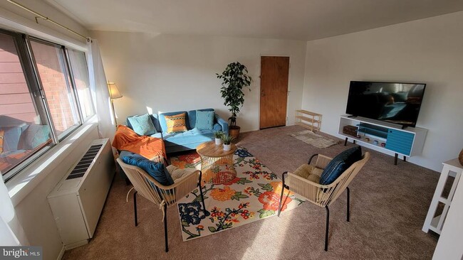 1501 S George Mason Dr in Arlington, VA - Building Photo - Building Photo