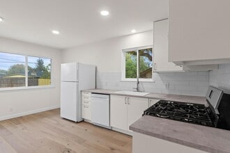 902 Warrington Dr in Austin, TX - Foto de edificio - Building Photo