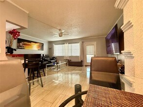 355 Oakridge T in Deerfield Beach, FL - Foto de edificio - Building Photo