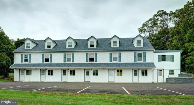 806 W Main St in Collegeville, PA - Building Photo - Building Photo