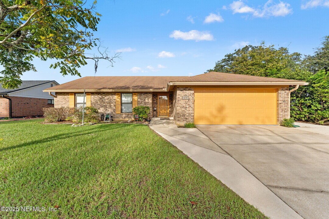8138 Corky Ln in Jacksonville, FL - Building Photo