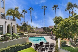 5440 La Jolla Blvd in San Diego, CA - Building Photo