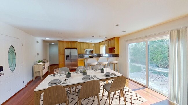 Beautiful Santa Clara home with fenced bac in Santa Clara, CA - Building Photo - Building Photo