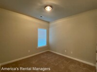 225 Avalon Way photo'