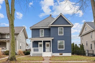 314 E Rusholme St in Davenport, IA - Building Photo - Building Photo