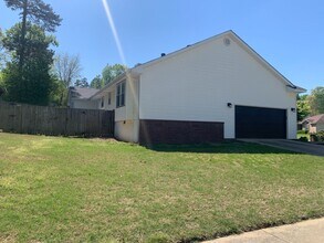 1 Summer Ridge Ct in Little Rock, AR - Building Photo - Building Photo