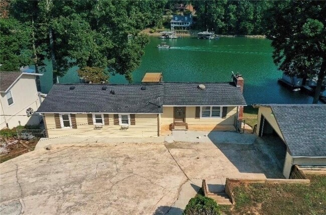 6163 Lake Lanier Heights Rd in Buford, GA - Building Photo - Building Photo