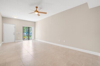 2802 Sarento Pl, Unit 110 in Palm Beach Gardens, FL - Building Photo - Building Photo