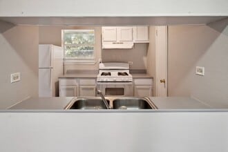 Summit at Orton Hill & Plaza Drive in Nacogdoches, TX - Building Photo - Building Photo