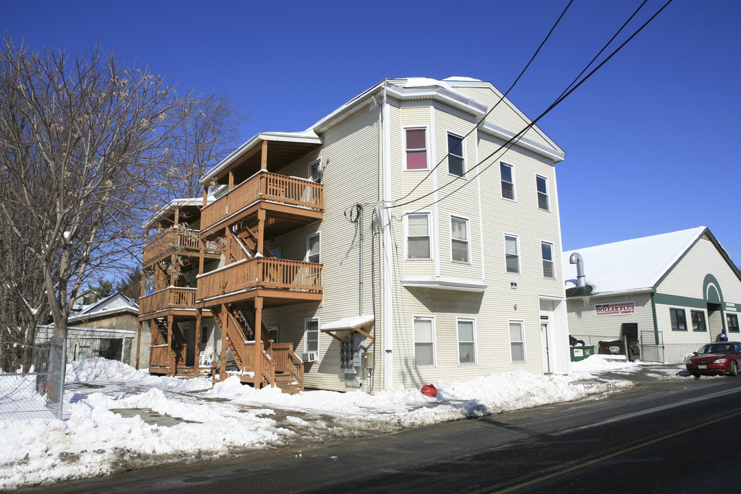 423-433 Broadway St in Lowell, MA - Building Photo