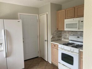 10914 Spruce Dr N in La Porte, TX - Building Photo - Building Photo