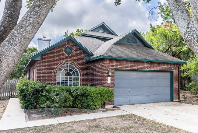 5834 Spring Square in San Antonio, TX - Building Photo - Building Photo