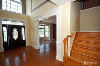 41 Fritz Dr in Sayreville, NJ - Building Photo - Building Photo