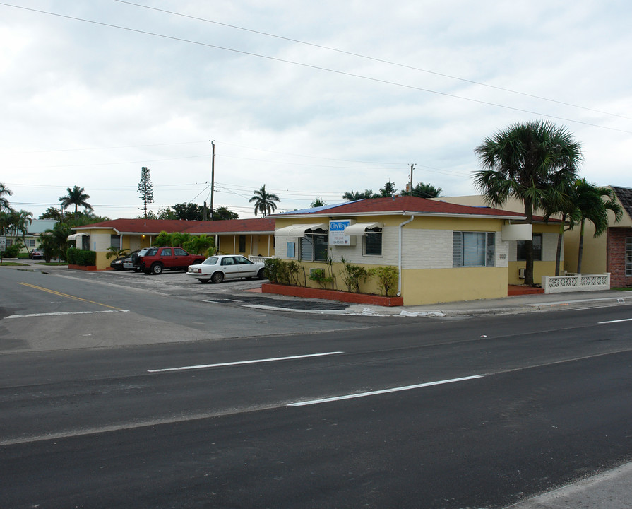 254 E Dania Beach Blvd in Dania Beach, FL - Building Photo