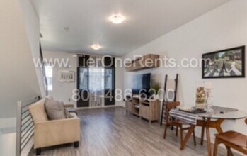 2238 N 500 W in Layton, UT - Foto de edificio - Building Photo