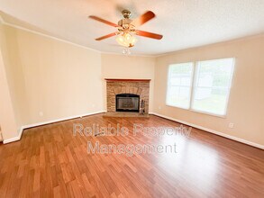 101 Spring Branch Ln in Angier, NC - Foto de edificio - Building Photo