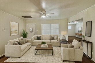 2318 Reinerman St in Houston, TX - Building Photo - Building Photo
