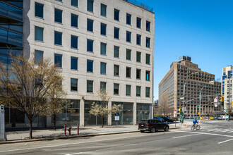 1 York St in New York, NY - Foto de edificio - Building Photo