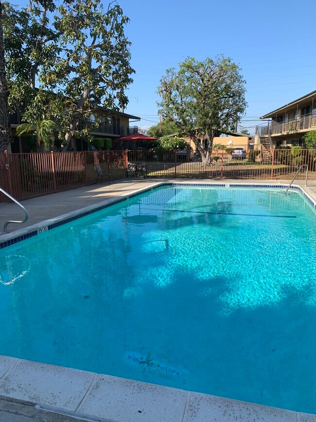 8430 Telegraph Rd Apartments and Nearby Downey Apartments For Rent