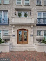 300 8th St NE in Washington, DC - Building Photo