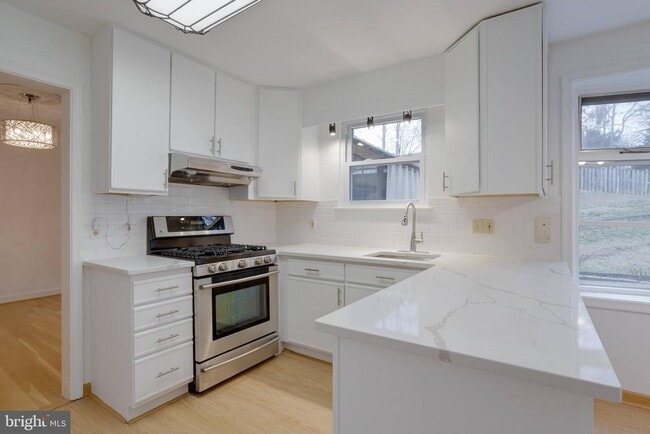 property at 8122 Truro Ct