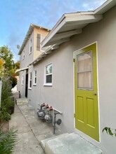 1738 Carmona Ave, Unit 1738 in Los Angeles, CA - Building Photo - Building Photo