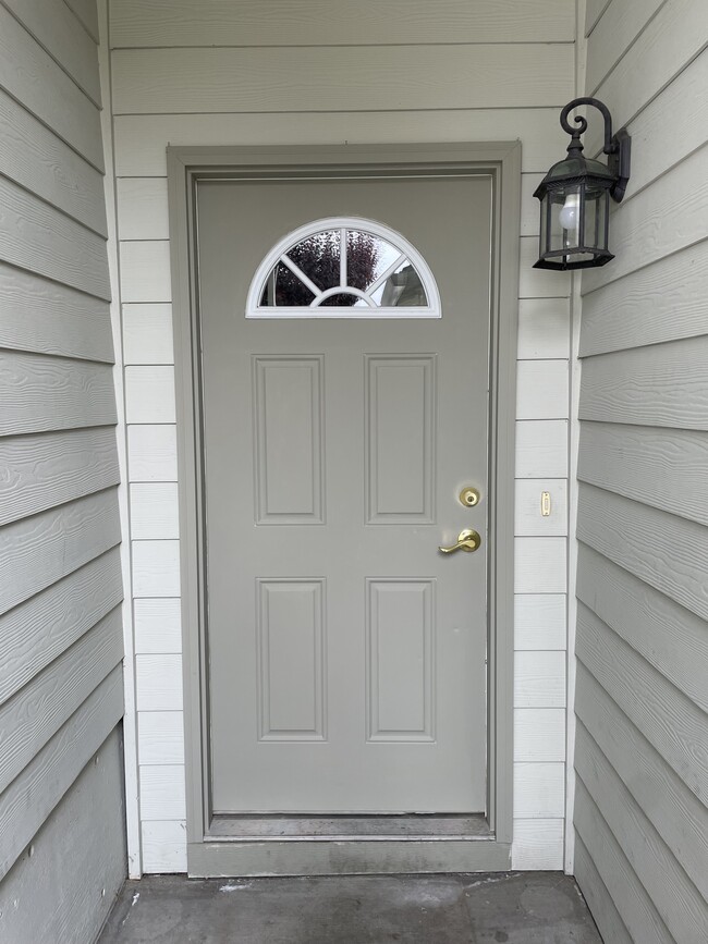 property at 1186 SW Lafayette Dr