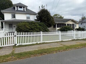 37 Watkins Ave in Middletown, NY - Building Photo - Building Photo