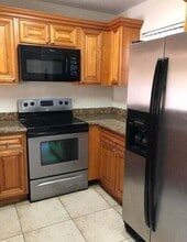 1581 Windorah Way in Royal Palm Beach, FL - Building Photo - Building Photo