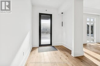 78 Burncrest Dr in Toronto, ON - Building Photo - Building Photo