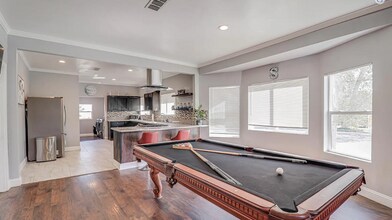 2200 Park Way in Bakersfield, CA - Building Photo - Building Photo
