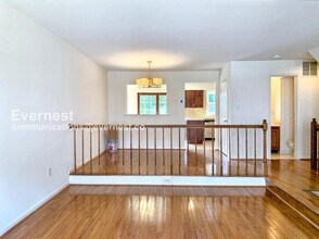 7386 Hidden Knolls Ct in Springfield, VA - Building Photo - Building Photo