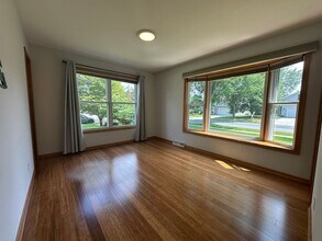 7006 Parker Hill Dr in Madison, WI - Building Photo - Building Photo
