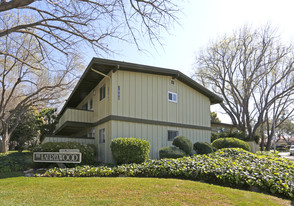 The Laurelwood in Santa Clara, CA - Building Photo