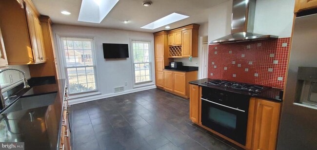 2521 Farrier Ln in Reston, VA - Building Photo - Building Photo