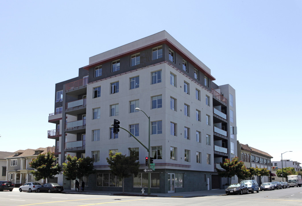 1020 Jackson St in Oakland, CA - Building Photo