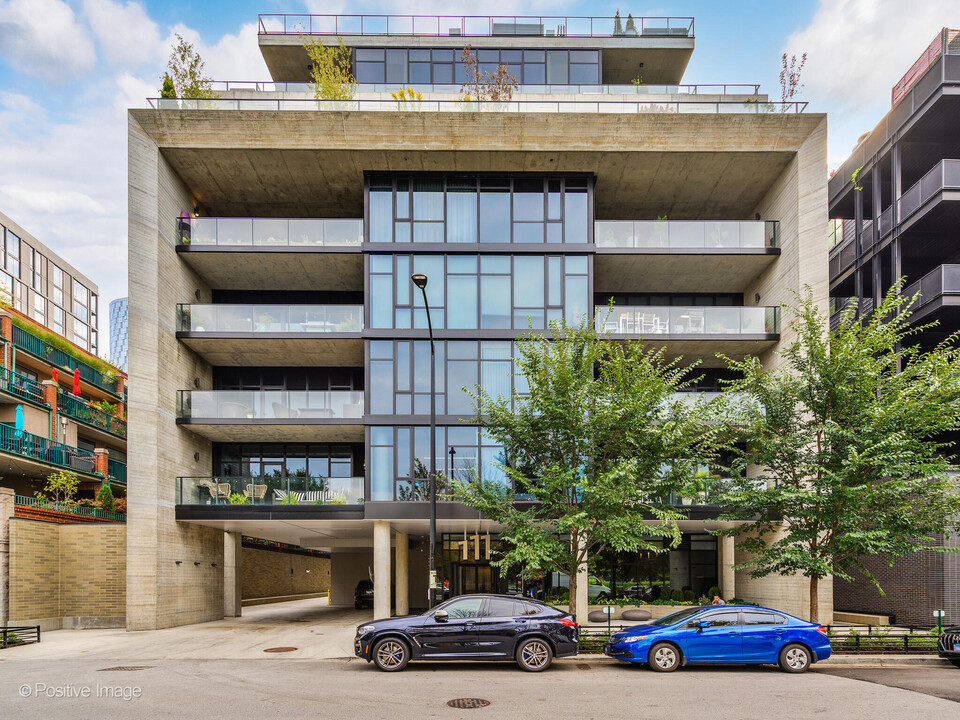 111 S Peoria St, Unit 706 in Chicago, IL - Foto de edificio